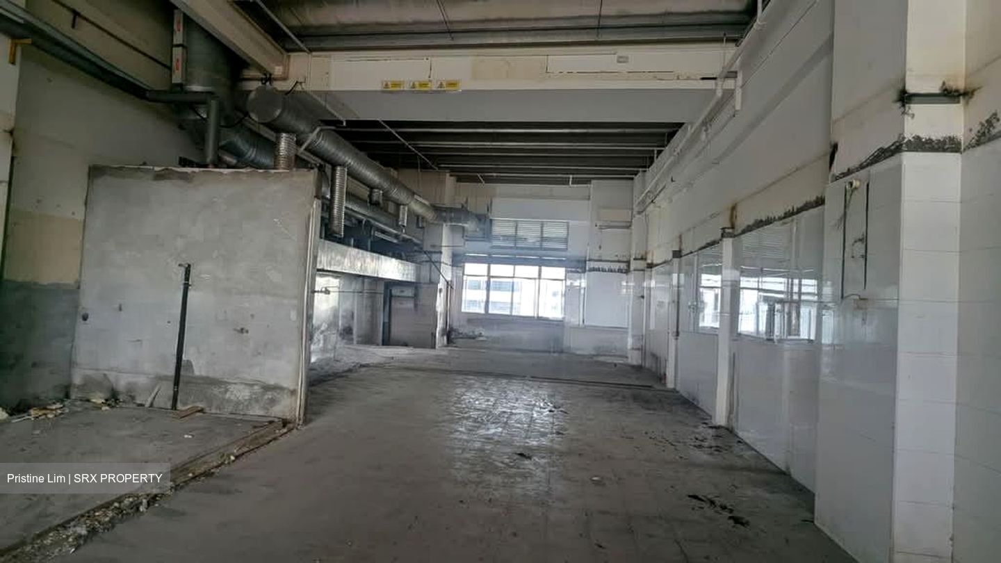 Enterprise One (D14), Factory #556631801